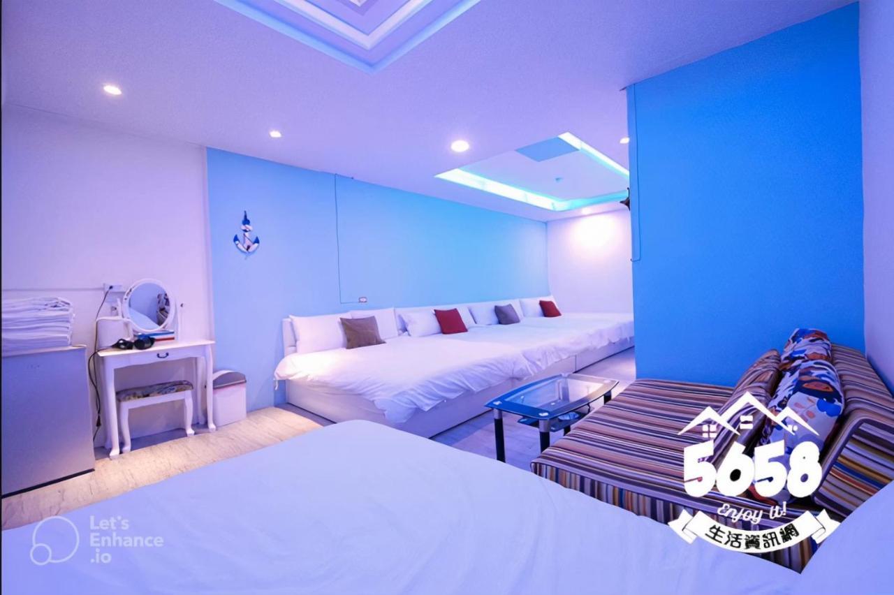 Appartamento Fengjia Pig'S House Taichung Esterno foto